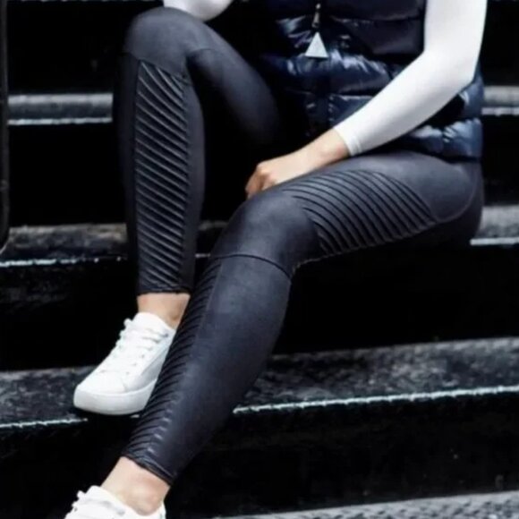 NWT SPANX Moto Shaping Faux Leather Leggings Pants Spanx Shapewear - Picture 5 of 15